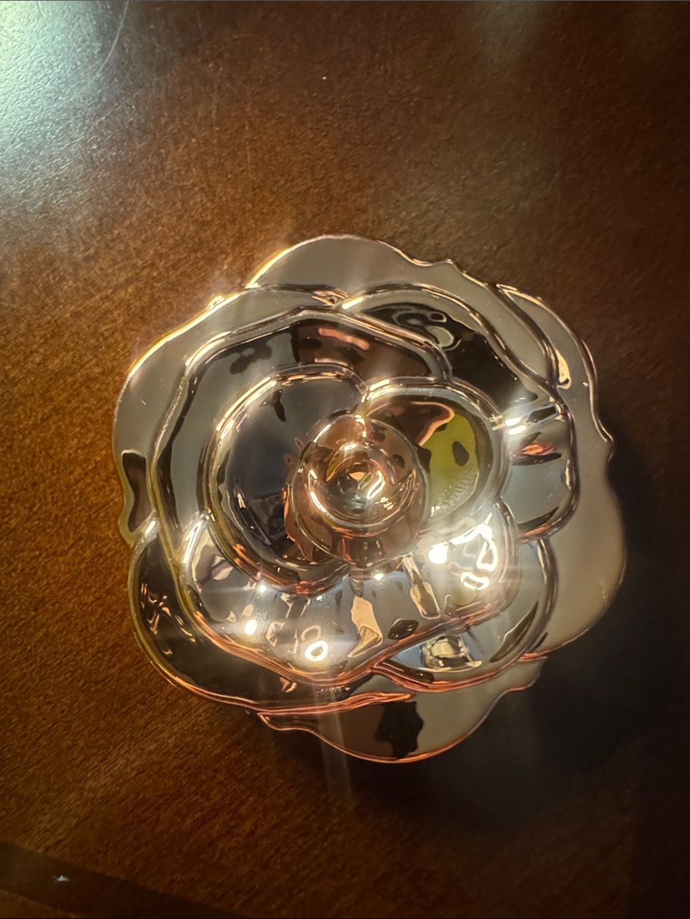 Decorative Rose-Shaped Mirror